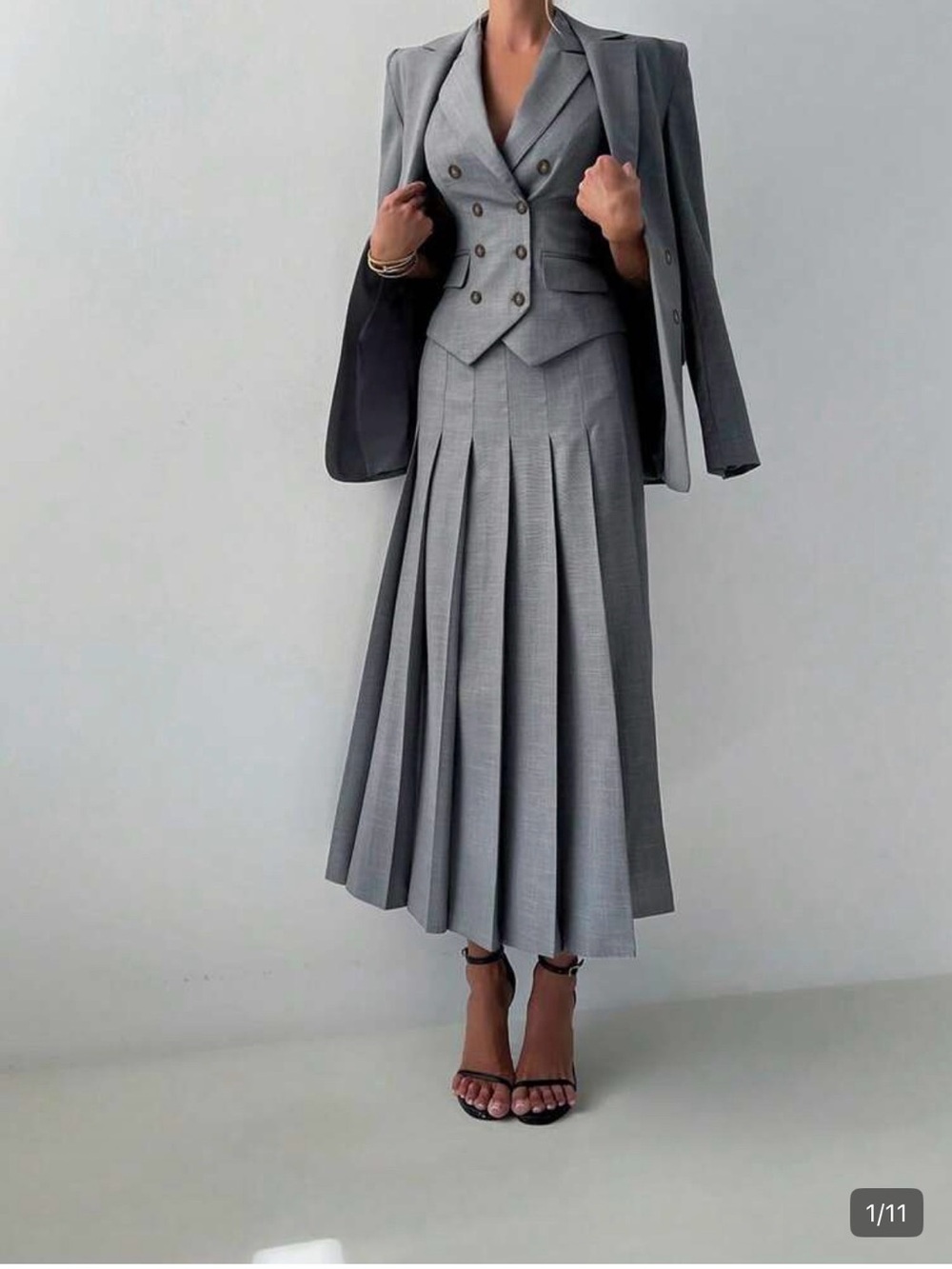 Elegant Grey Pleated Midi Skirt